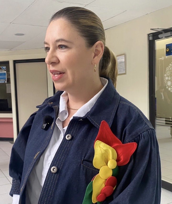 Está progre zurda, deshilachada y perversa es la diputada más cara en la historia de nuestro país!

Con poco más de 100.000 votos gastó más de 2.000 millones en su campaña electoral, con el dinero del pueblo costarricense.

PAC nunca más…