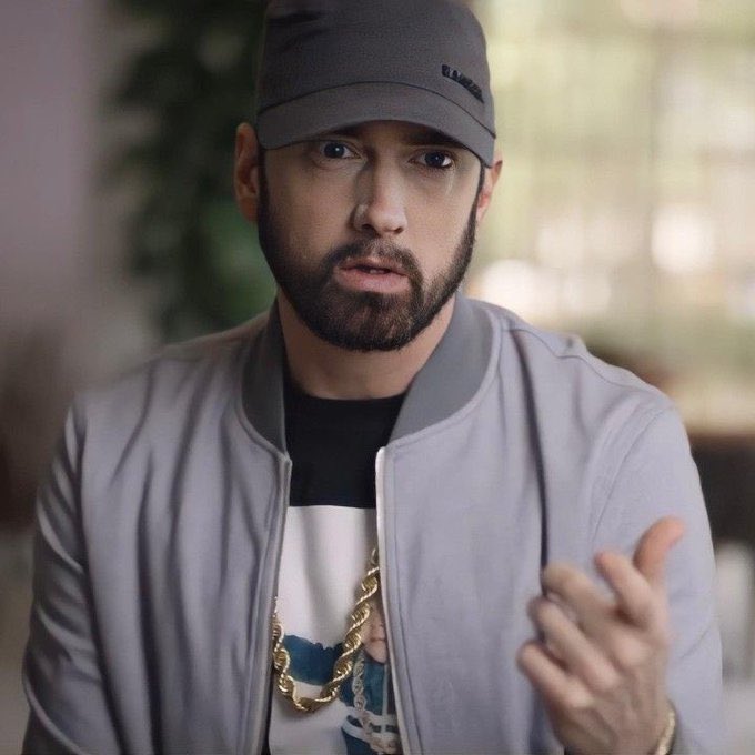 Spotify Update-Monthly listeners

Eminem: 72,479,759 (+463,721)