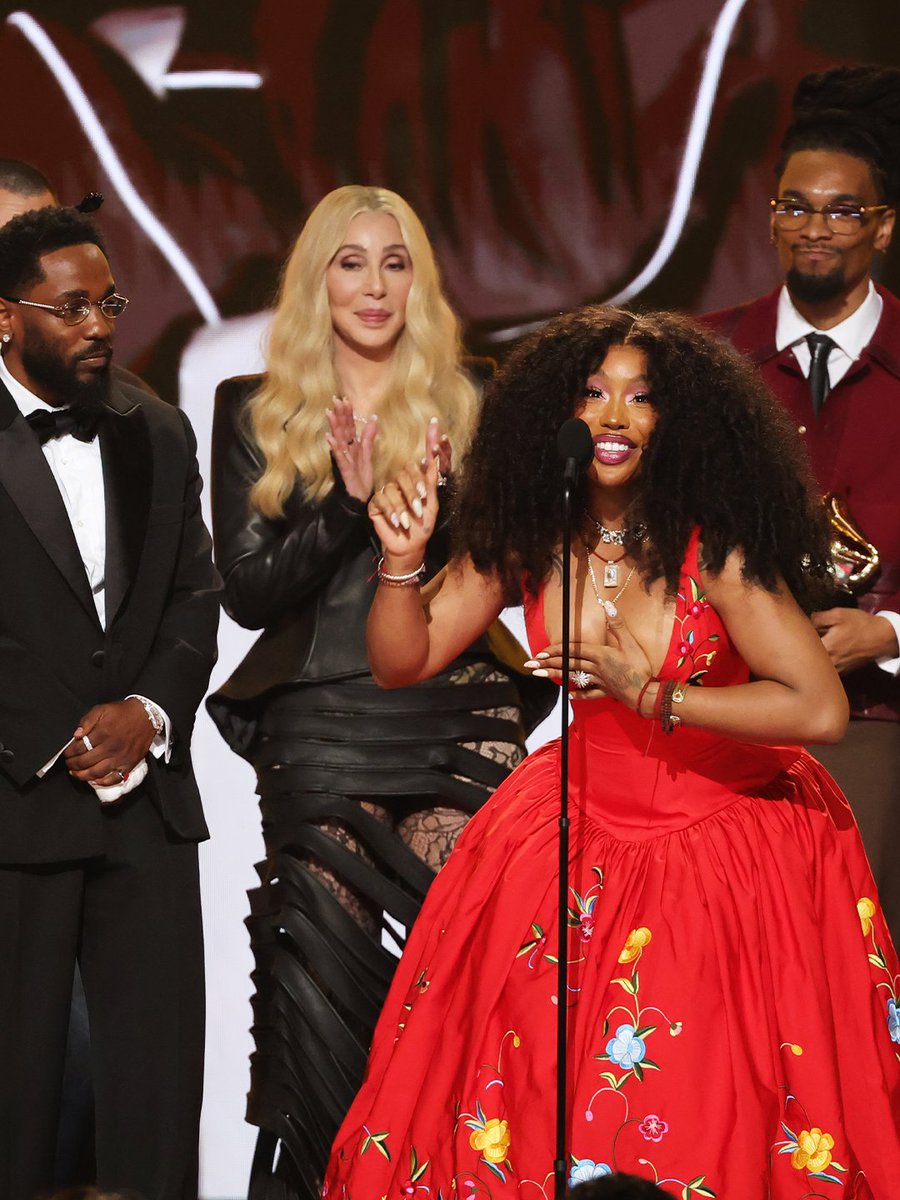 CBS News tweet media