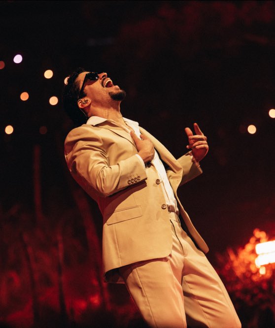 The last winners for Album of the Year being my musical parents. My legendary idols who are not afraid to use their art to speak up and show the world their culture and history while shaping the future with their excellence. Goodnight