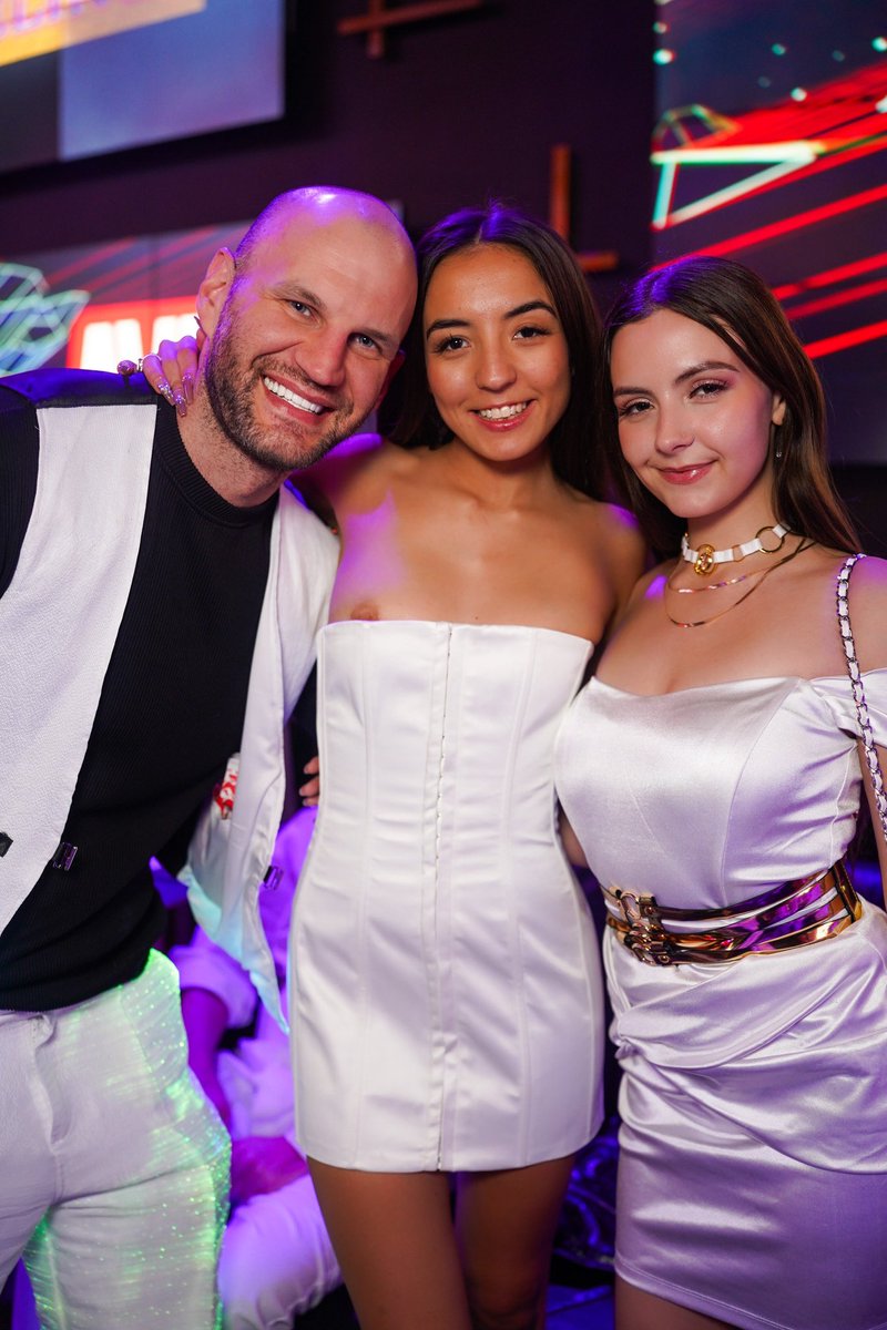 Austin King tweet media