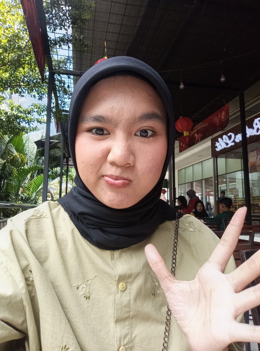 picilnaravt's tweet photo. selamat ulang tahun Tasnim semoga panjang umur sehat selalu bahagia terus lancar kuliahnya banyak rezekinya aamiin.
Nim pokoknya seneng seneng terus yaa tahun ini jangan sedih sedihan lagi happy teruss yaaaa usahain gaada drama lagi tahun ini aamiin💛💛💛💛 nanti kita beli kuning https://t.co/oa7rttid9P