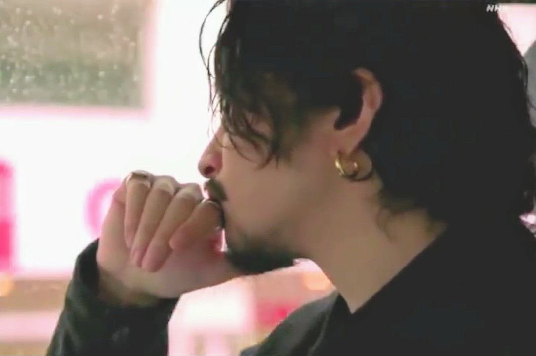 츠네타 다이키 손끝 핑크색ㅋㅋ