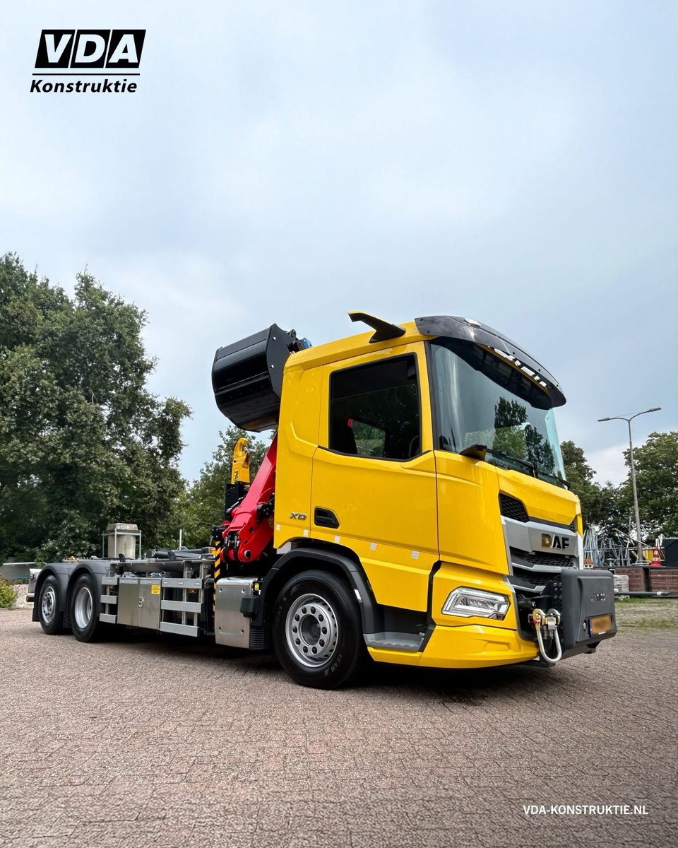 jppaleng's tweet image. カッコイイ車両シリーズ

DAFという日本には入ってきていない車両✖️M143Z というこれまた未輸入な
パルフィンガー製　クレーン

未知✖️未知🟰カッコイイ😎車両でしたw

#Truck
#HeavyMachinery
#Construction
#Engineering
#IndustrialDesign
#WorkVehicle
#Power
#Innovation