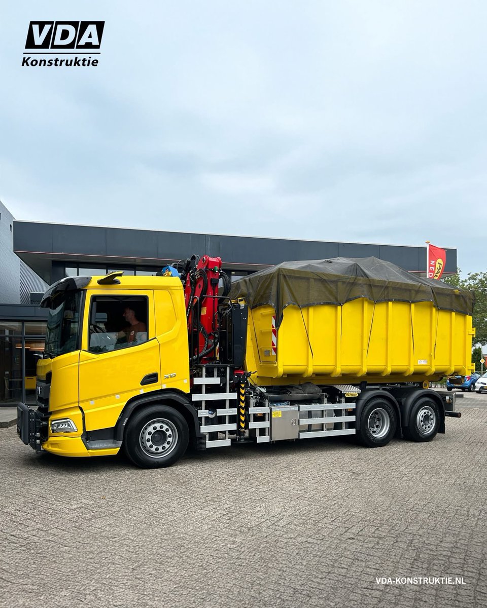 jppaleng's tweet image. カッコイイ車両シリーズ

DAFという日本には入ってきていない車両✖️M143Z というこれまた未輸入な
パルフィンガー製　クレーン

未知✖️未知🟰カッコイイ😎車両でしたw

#Truck
#HeavyMachinery
#Construction
#Engineering
#IndustrialDesign
#WorkVehicle
#Power
#Innovation