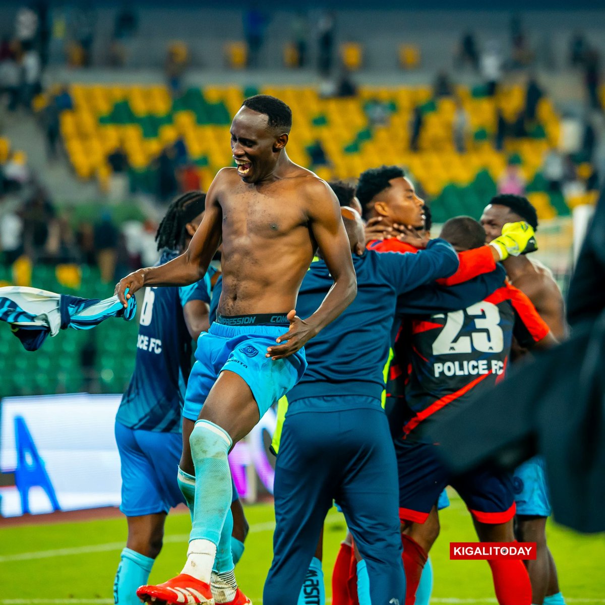 Nyuma y’uko amakipe yombi aguye miswi anganyije igitego kimwe ku kindi, byabaye ngombwa ko <a href="/aprfcofficial/">APR F.C. Official</a>  FC na <a href="/Rwandapolice/">Rwanda National Police</a>  FC bitera penaliti, birangira Police FC itwaye igikombe itsinze penaliti 7-6.
kiny.taarifa.rw/bigoranye-poli…