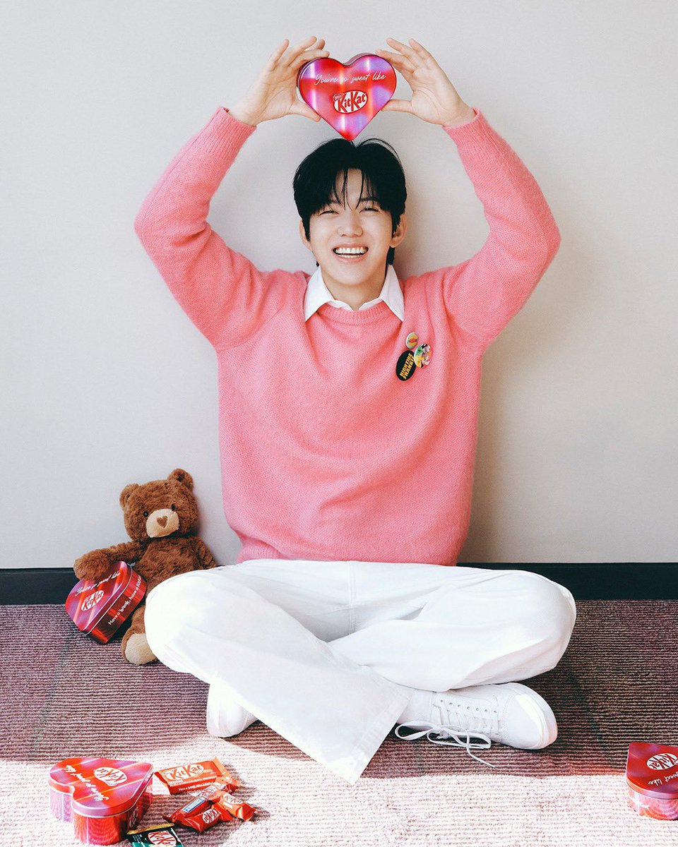 어떻게 했길래 이 둘이 이렇게 환하게 웃고 있는 거에요? 이 분 스제로 모셔