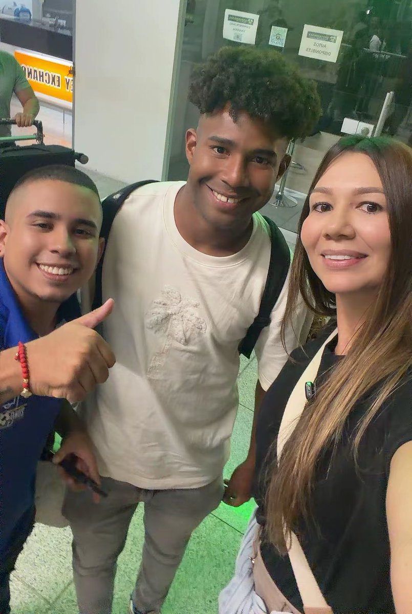 🚨Llegó Daniel Valencia <a href="/AmericadeCali/">América de Cali</a> 
<a href="/FerrinoAndres/">Andres Muñoz FERRIÑO</a>