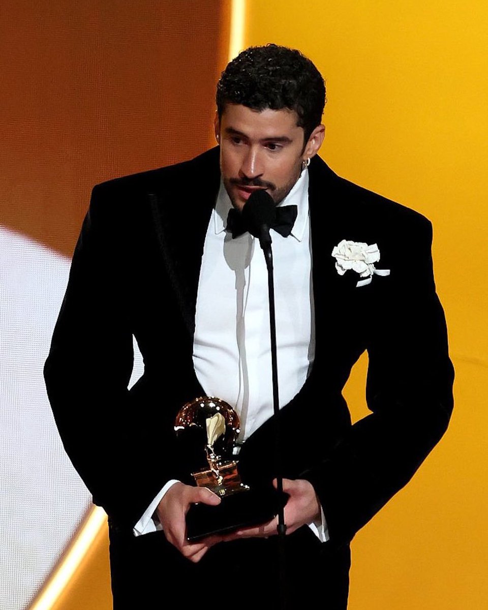 alelaltt tweet media