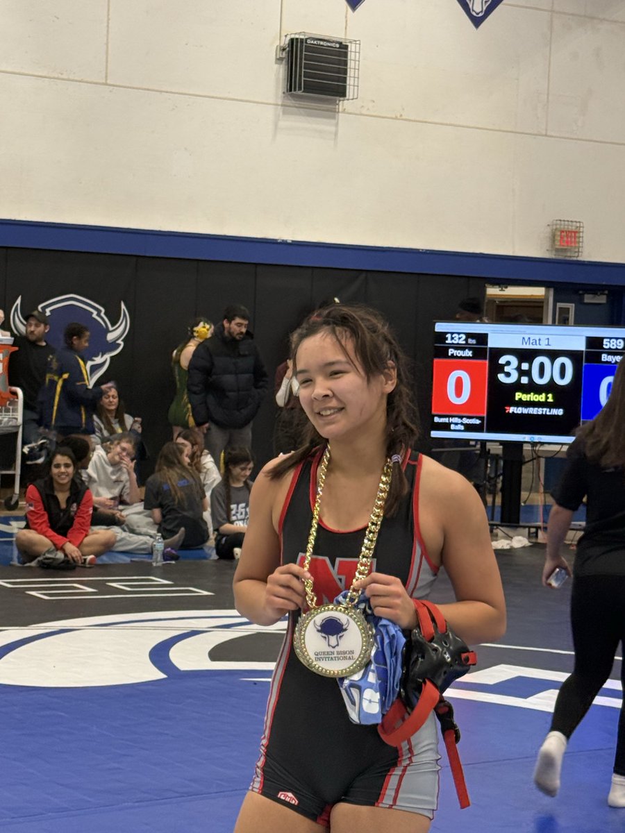 JeremyMatson5's tweet photo. Congratulations Amy Erikson
Achieved her 100th varsity win. Also Queen Bison champion. @NiskyAthletics @NiskayunaCSD @SCSchools https://t.co/g51ZbdjmIh