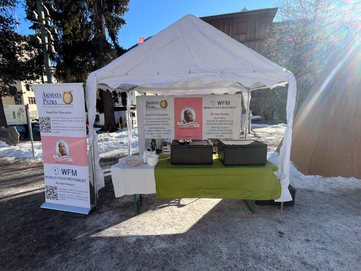 naveenadasa's tweet photo. I was happy to be part of the @WFMAmerica to serve freshly cooked, wholesome meals by setting up a special kiosk near the Ratia Centre on Promenade Street during the World Economic Forum Annual Meeting 2026 in Davos @wef. We served meals to more than 1,000 visitors each day. https://t.co/uq2zwqLGKe