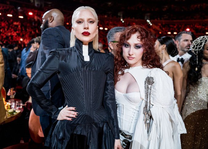 allurequinn's tweet photo. lady gaga and chappell roan… oh mother and daughter meetup😭 #GRAMMYs https://t.co/1l2kpeGqvW
