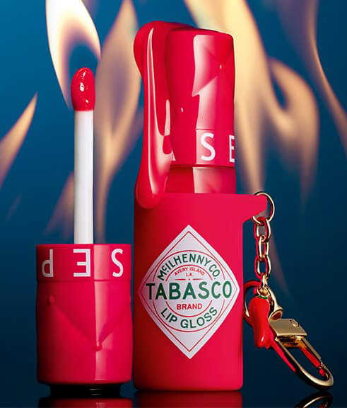 ItmagazineMex's tweet image. #Sephora Collection se ha asociado con #Tabasco para crear un brillo labial picante que realmente quema.