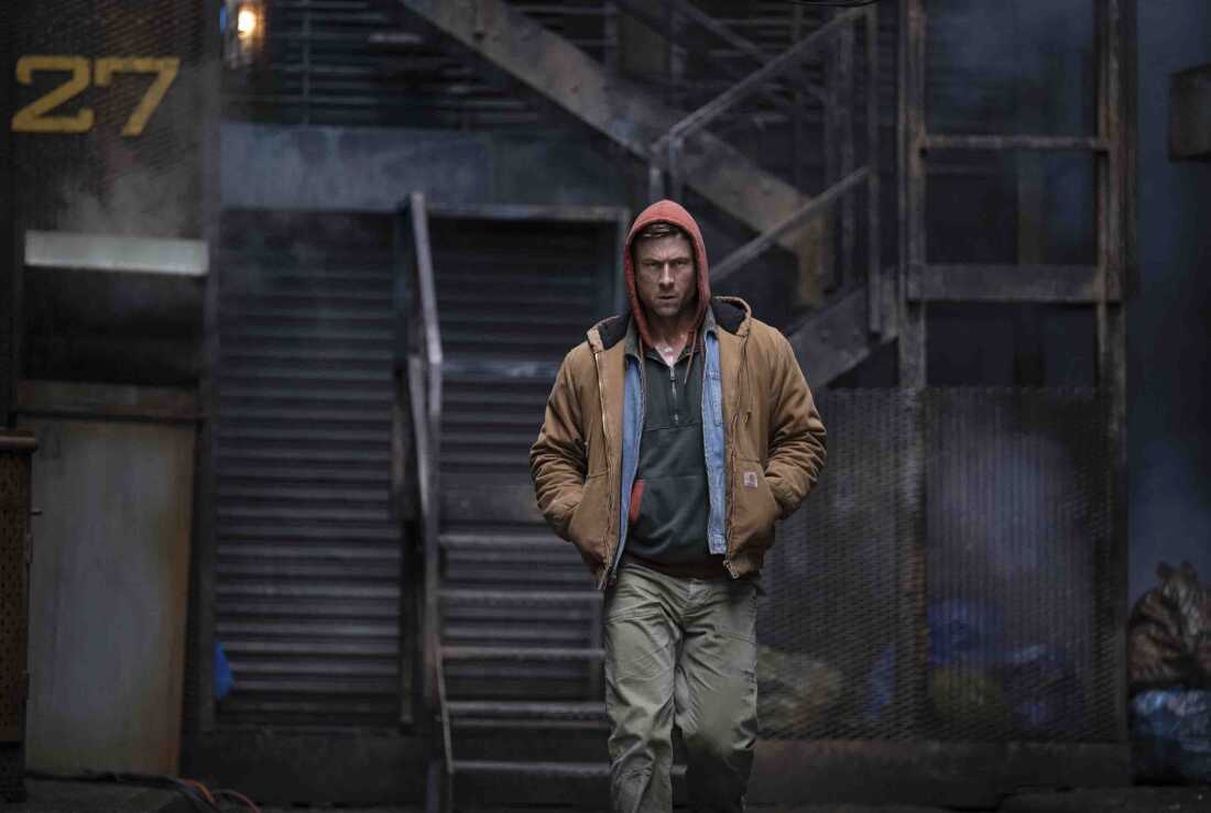 FilmsForFridays's tweet photo. "RUN! What really makes a killing is the hits to reality TV and smartphones (not to mention this day and age of deepfakes), in this science fiction satirical action given to us by #TheCornettoTrilogy's own, @EdgarWright. Tune in." REVIEW #TheRunningMan.. https://t.co/mJQTI74cH6 https://t.co/Lh05yBiWbU