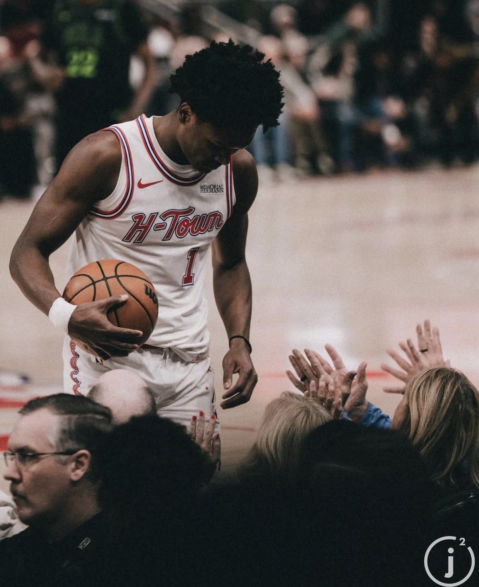 Mike Locks tweet media