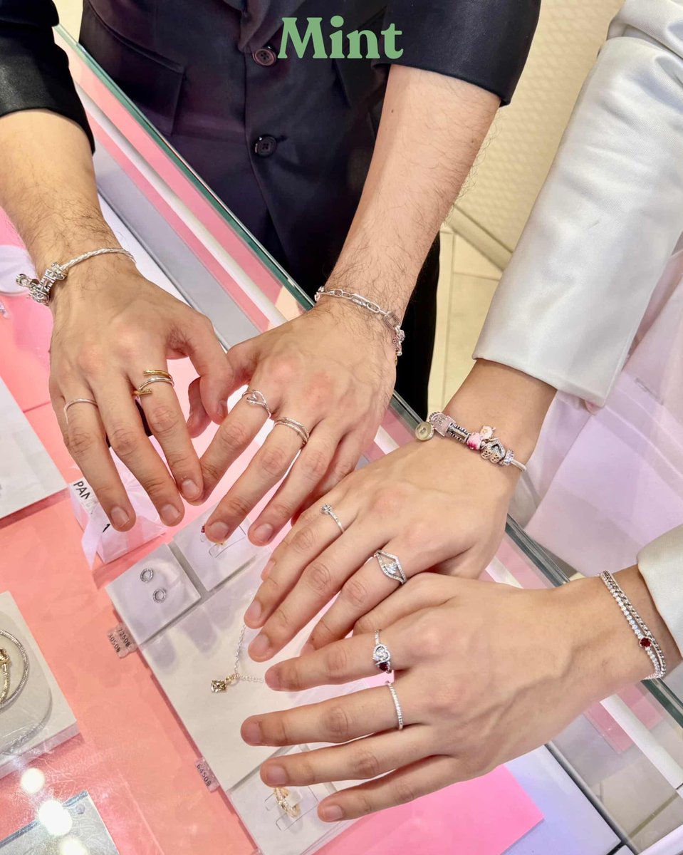 เก่งน้ำปิงพรีเซ้นต์เครื่องประดับออกมาเริ่ดมากกก น่ารักสดใส 💖

KNP PANDORA TH AMBASSADORS
#PandoraUnlockLovewithKengNamping