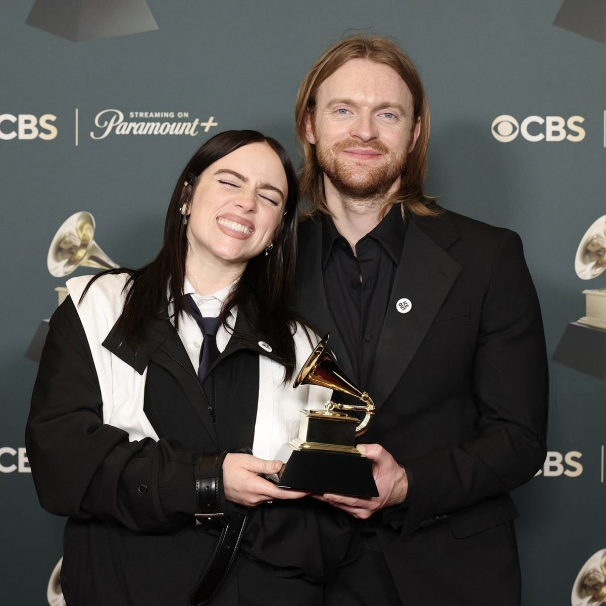 Billie Eilish Brasil tweet media