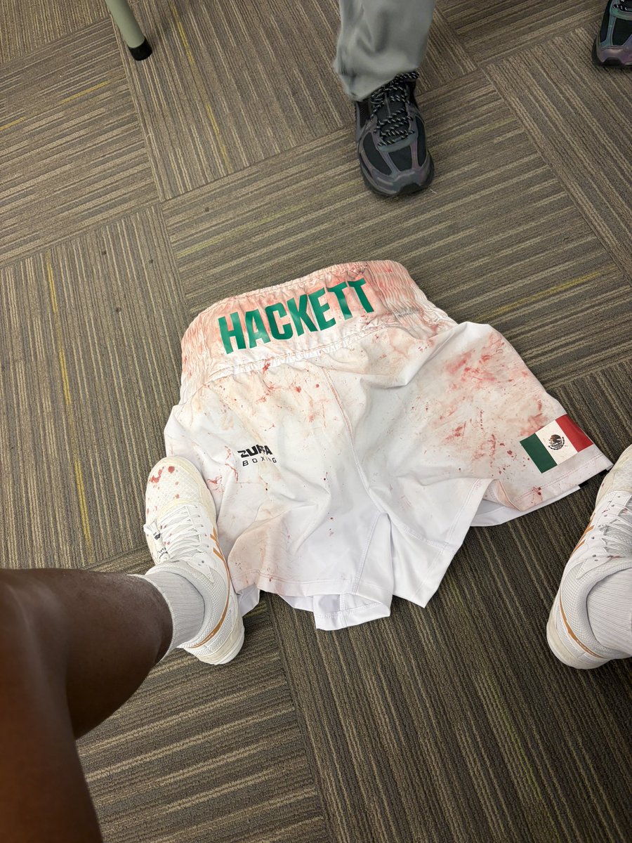JalilHackett's tweet photo. Win #12✅ AGTG❤️ https://t.co/1iGHsydUnj