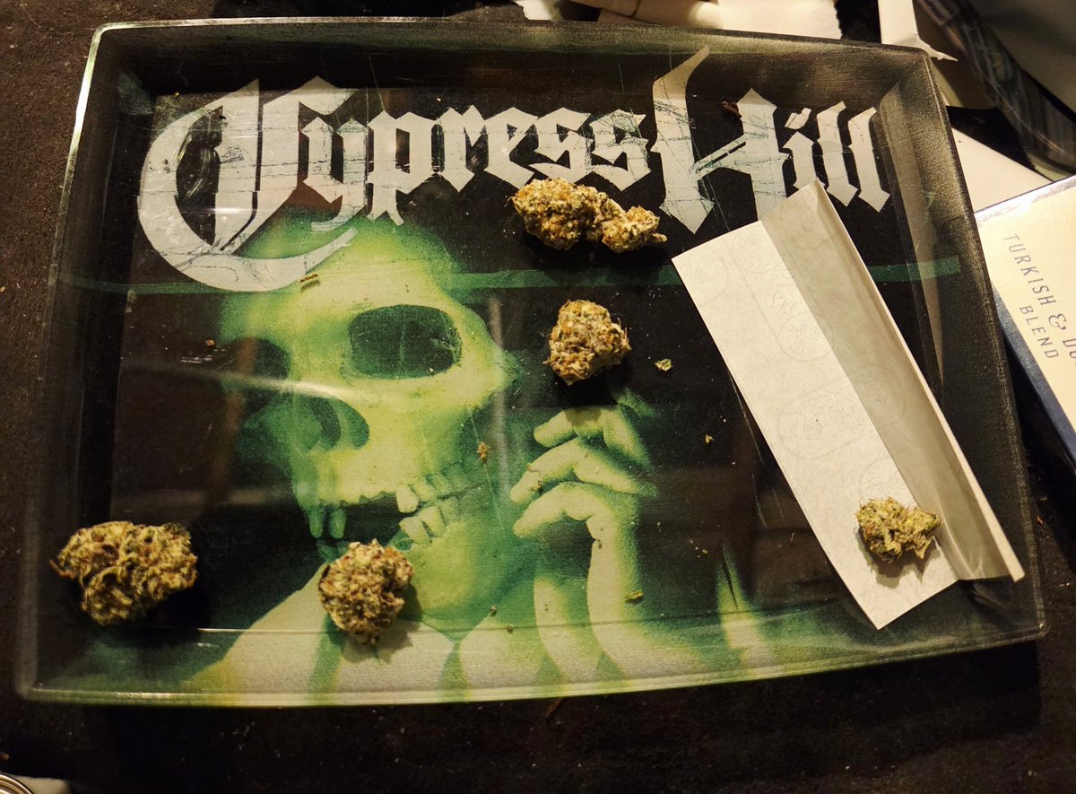 SoJoBmanUtefan's tweet photo. #CaliBlaise #Pearlz going in to this J
#PuffPuff #NoPass generation 💨🤘 https://t.co/aNo5DCdnjQ