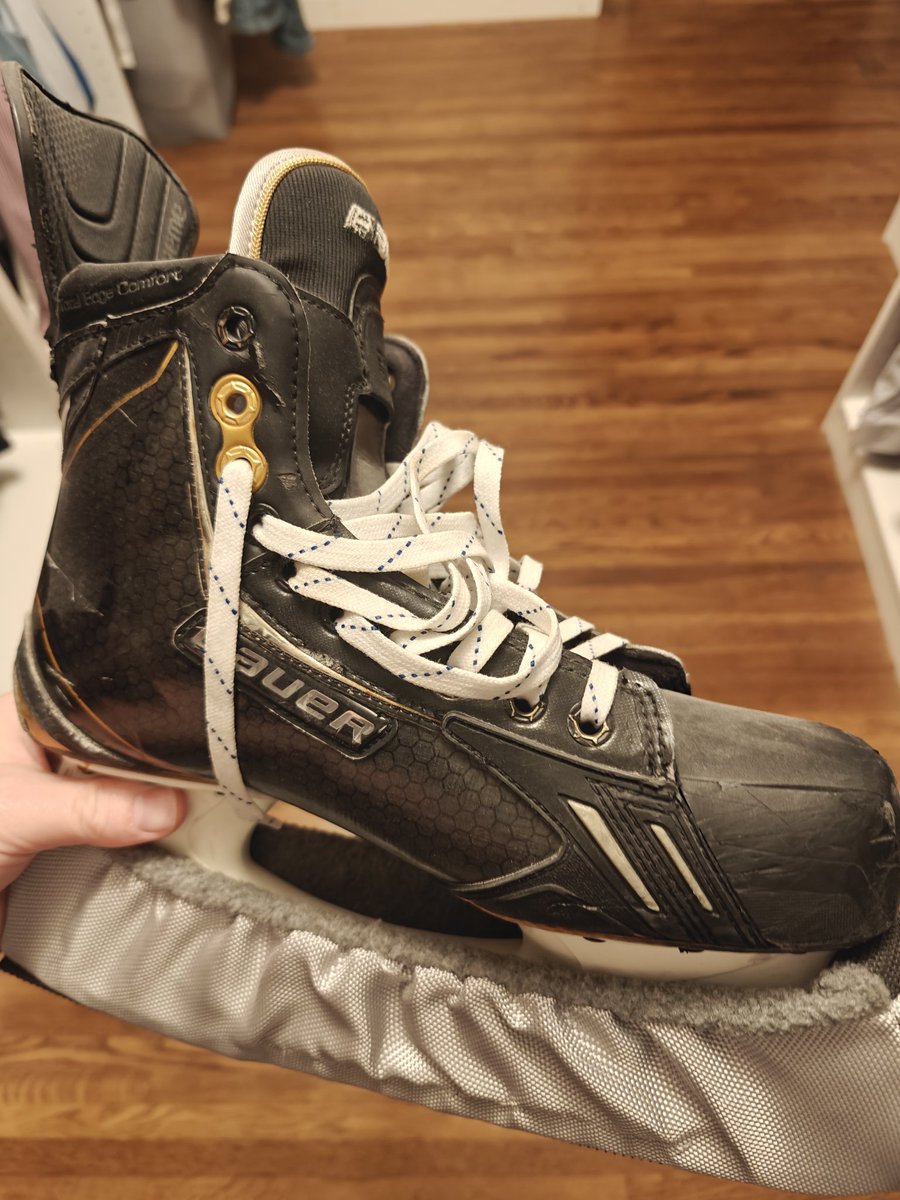 Saltporker's tweet photo. @OADSBW I actually skate in his old Bauers I bought from an end of season OKC Barons equipment sale! Blast from the past indeed. https://t.co/VoGInW04Y0