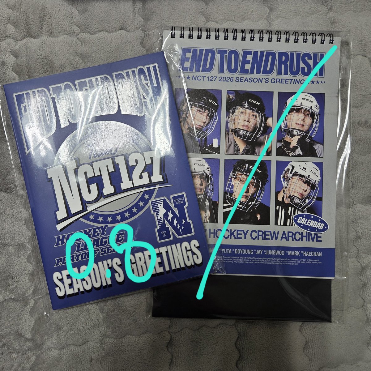 Selling13579's tweet photo. nct 127 엔시티 일이칠 시그 시즌그리팅 2026 분철 포카 포스터 엽서 양도 쟈니 유타 도영 정우 마크 해찬 다이어리 캘린더 poca sell haechan mark doyoung jungwoo yuta johnny

cu / gs25 반택 +0.2

https://t.co/OyTNO7peLO https://t.co/vrRy4FIAQg