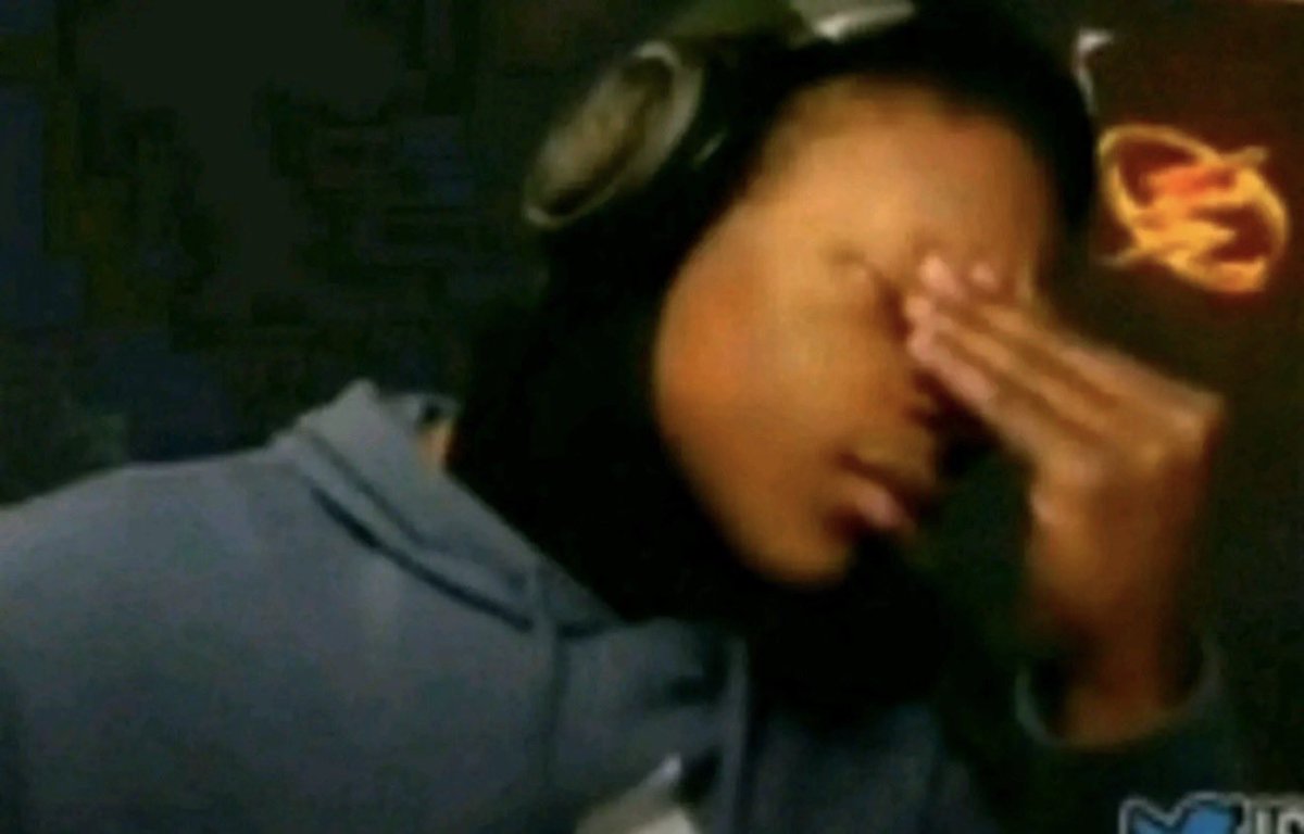 El_Jefe_Rust's tweet image. Im certified 20 years old shiiii well started my unc status