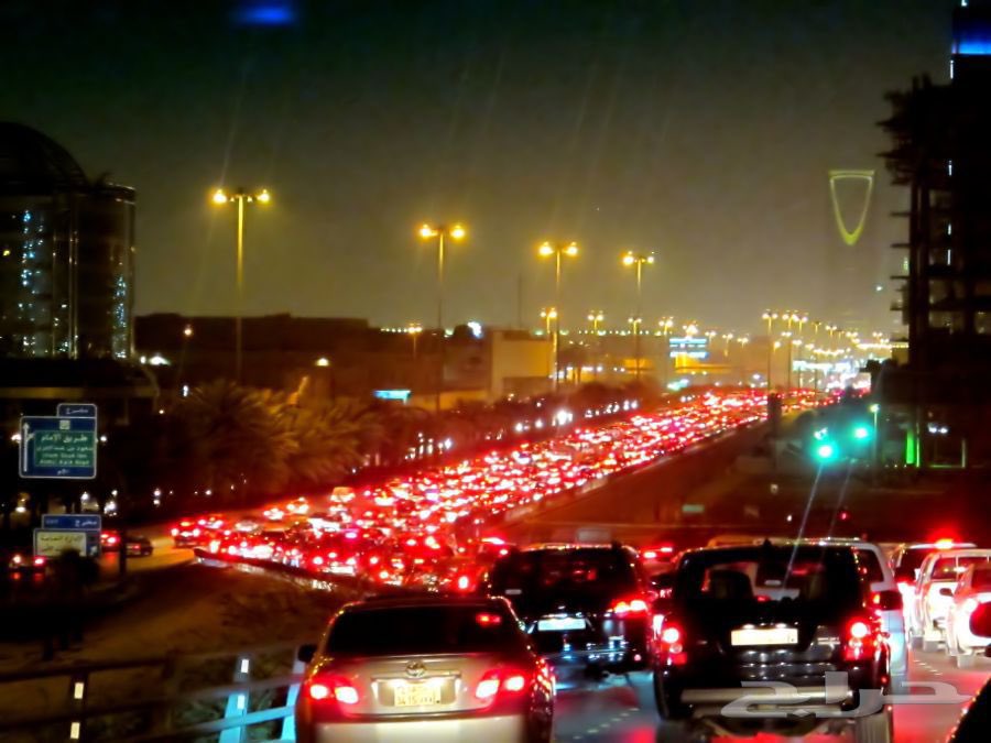 abdulaziznsafi's tweet photo. في ظل الازدحام المروري في الرياض وإغلاق بعض الطرق مؤقتًا ، أليس من المناسب إعادة تفعيل العمل عن بُعد لفترة محدودة ووفق ضوابط مدروسة، وقد أثبت نجاحه خلال جائحة كورونا ؟ https://t.co/bPueaCn3JX