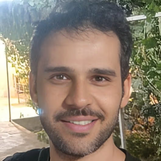 🚨URGENT
 #Amin_Pourfarhang, Iranian student and Sharif University graduate, arrested by Islamic Republic forces during protests in Shirvan (North Khorasan), has been charged with moharebeh and faces a risk of EXECUTION!

📢Be his voice!

#امین_پورفرهنگ
#بازداشت_غیرقانونی