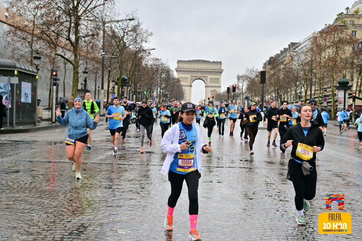 notodogmeat's tweet photo. Congratulations Eloiza. She ran for the dogs in memory of our queen Felicity #champselysees #run4thedogs https://t.co/qjHchs92fe