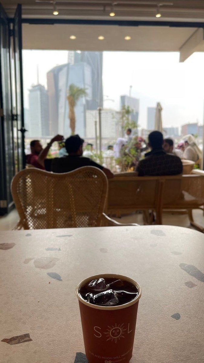 𝟭𝟴 tweet media