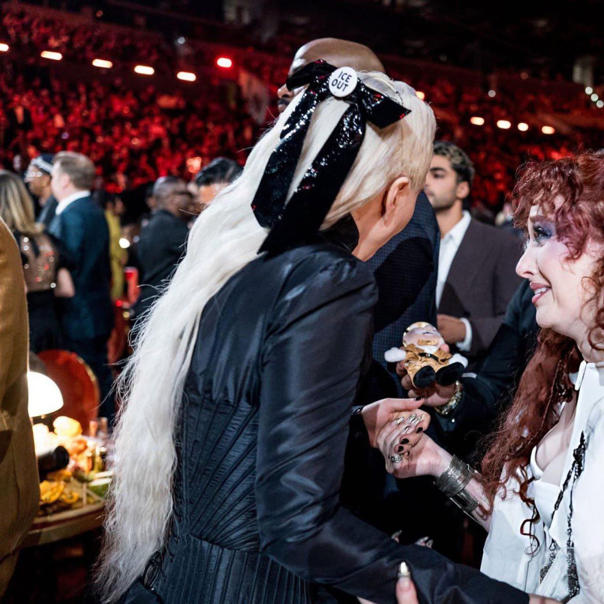 wh52x's tweet photo. A donde sea que lady gaga vaya el doctor simi la encontrará… https://t.co/g6718GdRGY