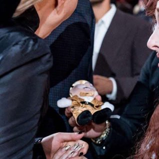 wh52x's tweet photo. A donde sea que lady gaga vaya el doctor simi la encontrará… https://t.co/g6718GdRGY