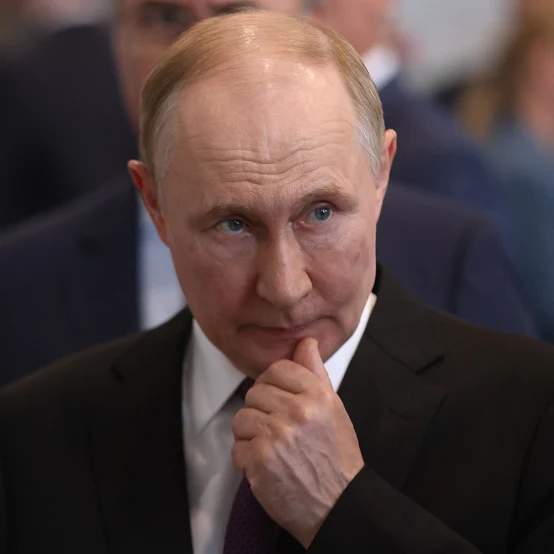 MarioNawfal's tweet image. 🇷🇺 Epstein emailed former Norwegian PM and Nobel Committee chair Thorbjørn Jagland with a plan he wanted pitched to Putin.

Jagland said he couldn’t explain it himself, just help set the meeting.

He suggested framing it as a way to bring in foreign investment and help Russia’s…