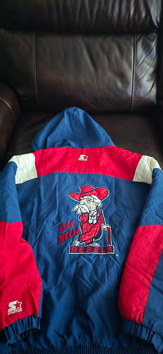 FlightMikeX's tweet image. Authentic 90s Ole Miss HOTTY TODDY Starter jacket pullover. Rebels. Colonel Reb. Not 4 Sale 💙❤️