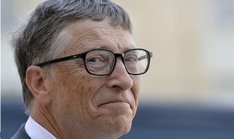 yazarmuratakan's tweet photo. Epstein dosyalarından sonra şimdi Koronavirüs sürecini hatırlayın!

Bu süreçte bütün doktorlar Bill Gates’in ağzına bakıyordu!

Acaba hangi tedaviyi, hangi aşıyı önerecek diye….

Oysa Epstein dosyaları bu adamın tam bir mal olduğunu ortaya koydu!

Niye mi?
Epstein adasındaki fuhuştan hastalık kapmış diye Epstein'e ne yapması gerektiğini soruyor!

Epstein de eşine “antibiyotik” vermesini öneriyor!
İşte sağlığımız için “en iyi modellemeleri” ve simülasyonları yapan kişilerin zekası…