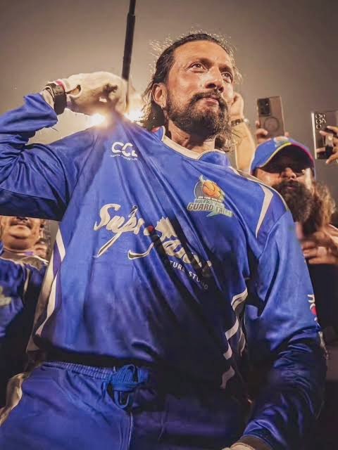 iamaadisaikumar's tweet photo. “Congratulations to Kiccha Sudeep Anna and the entire  Karnataka Bulldozers team for winning the CCL after 12 years and lifting their 3rd CCL cup! 👍 Well deserved. Next year, Telugu Warriors will come back even stronger 💪🔥”@KicchaSudeep @ccl_kb @vishinduri @ccl https://t.co/p4PUbfBFax