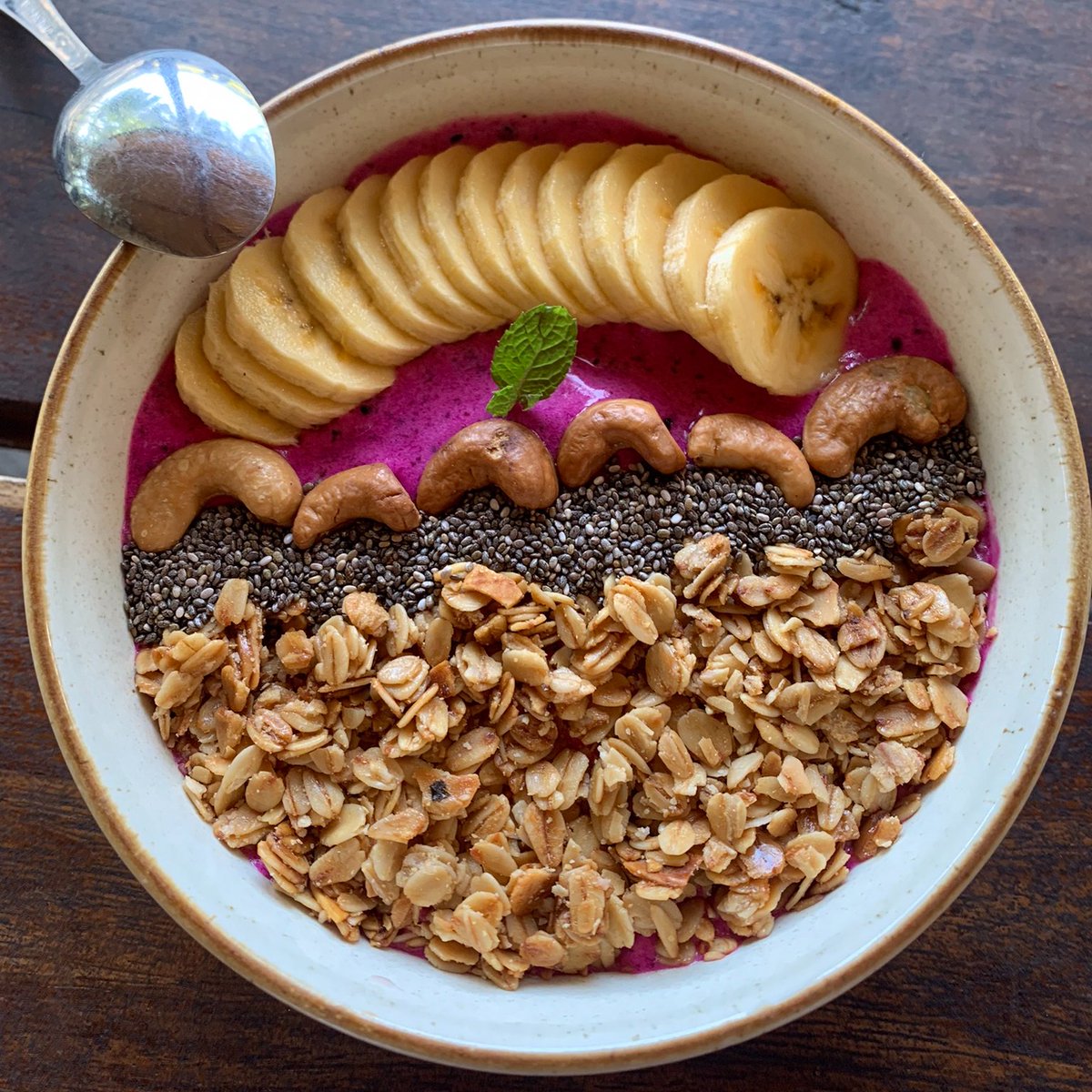 FarohanID's tweet photo. Proof that food can be art. Simple, fresh, and delicious. Healthy never looked this good. https://t.co/CXf7ROd0JR