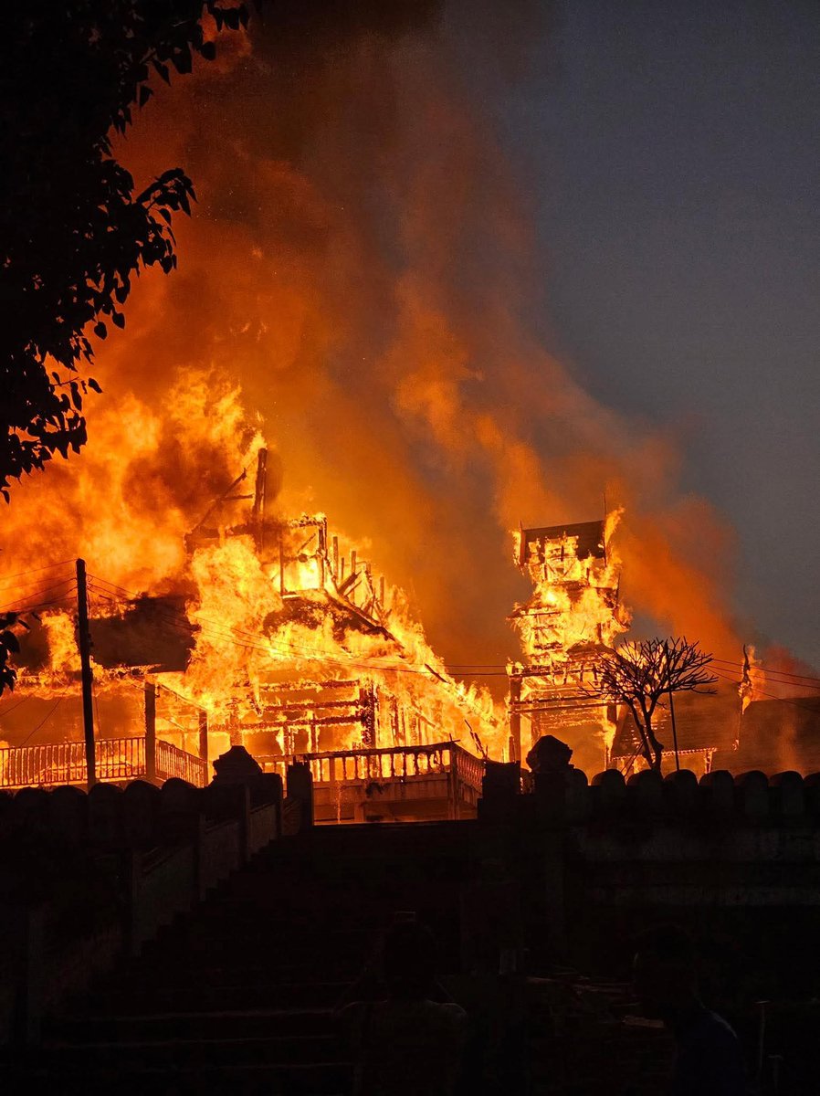 ที่ไปมาเมื่อปีที่แล้ว กับปัจจุบัน😭
ที่มา : facebook.com/share/p/1CHXwi…