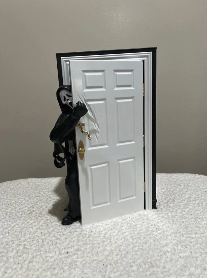 🖤 Buy Physical Media 🖤 tweet media