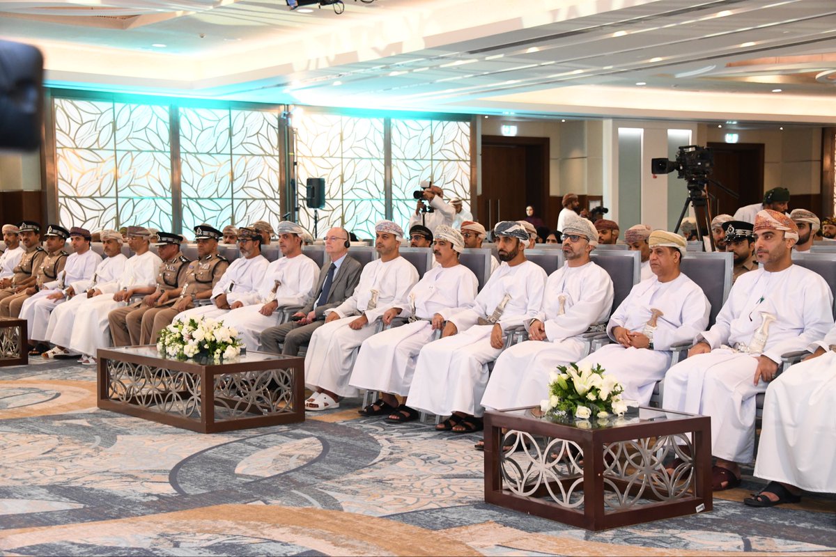 OmanEPress's tweet photo. انطلاق المؤتمر السنوي للادعاء العام، تحت شعار «الشعور بعدالة الإجراء»، حيث يتضمن المؤتمر استعراضًا شاملاً لأهم البيانات والمؤشرات الإحصائية المتعلقة بالقضايا التي تعامل معها الادعاء العام.

#جريدة_عُمان https://t.co/4vqYRrWQ5X