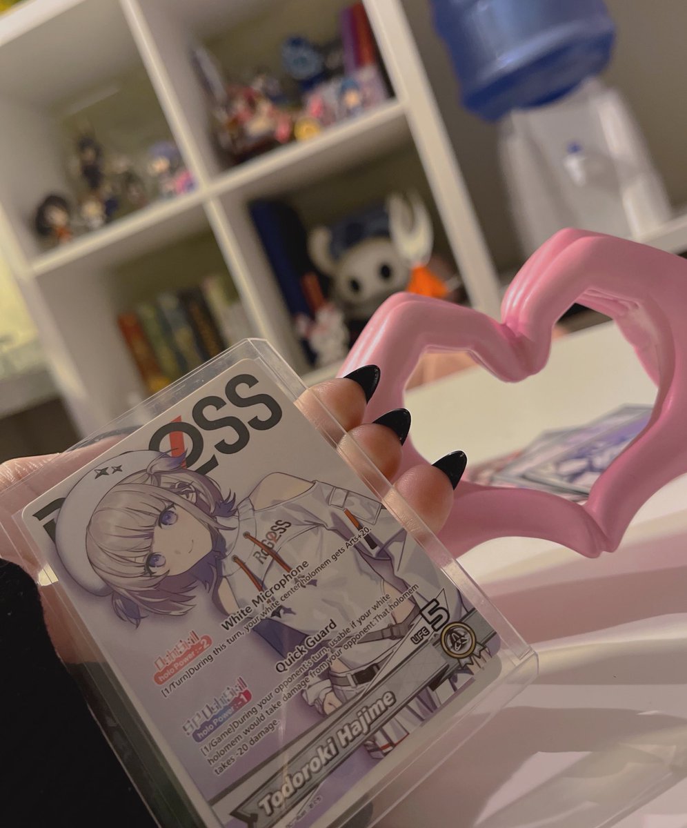 Gracias por la compañía!! 
hace años que no tocaba un TCG y me divertí mucho, espero que ustedes igual se divirtieran viéndonos jugar con <a href="/Ikki_Pudu/">Ikki Pudú 🍮👑</a>  🫶!

Recuerden que si quieren obtener mazos de sus oshis pueden encontrarlos en thirdimpact.cl ☝️!
 QUE LINDA ES HAJIME