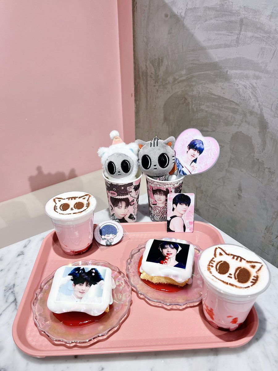 てひょんのセンイルカフェ行ってきた⸝⸝⸝♡かわいすぎた🐈‍⬛🎀少し