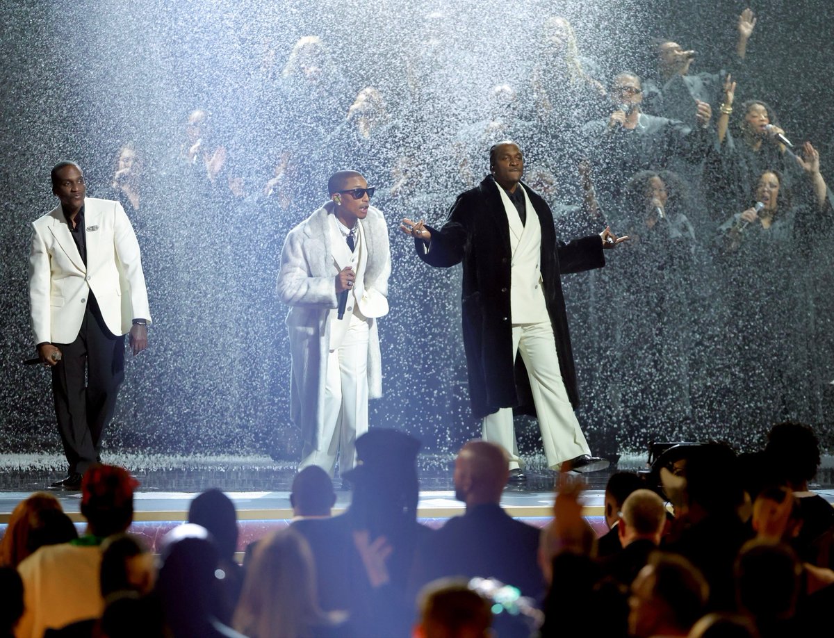 .<a href="/clipse/">Pusha & Malice</a> and <a href="/Pharrell/">Pharrell Williams</a> performing at the 68th Annual GRAMMY Awards #GRAMMYs📷