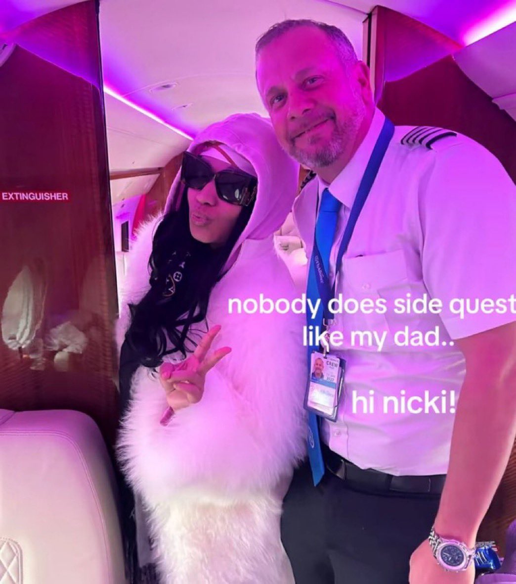 New photo of <a href="/NICKIMINAJ/">Nicki Minaj</a> on her private jet.💰🤑