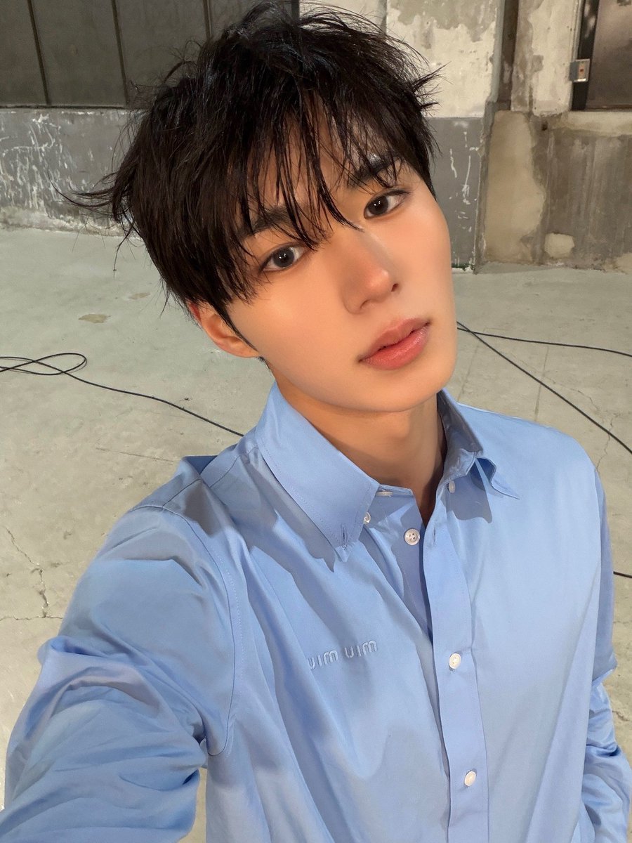 dearest_junseo's tweet image. 260202 plus chat update #준서 #JUNSEO

did you wait a lot for the dazed selcas?! 🤗🤍

#ALPHADRIVEONE #ALD1
#알파드라이브원