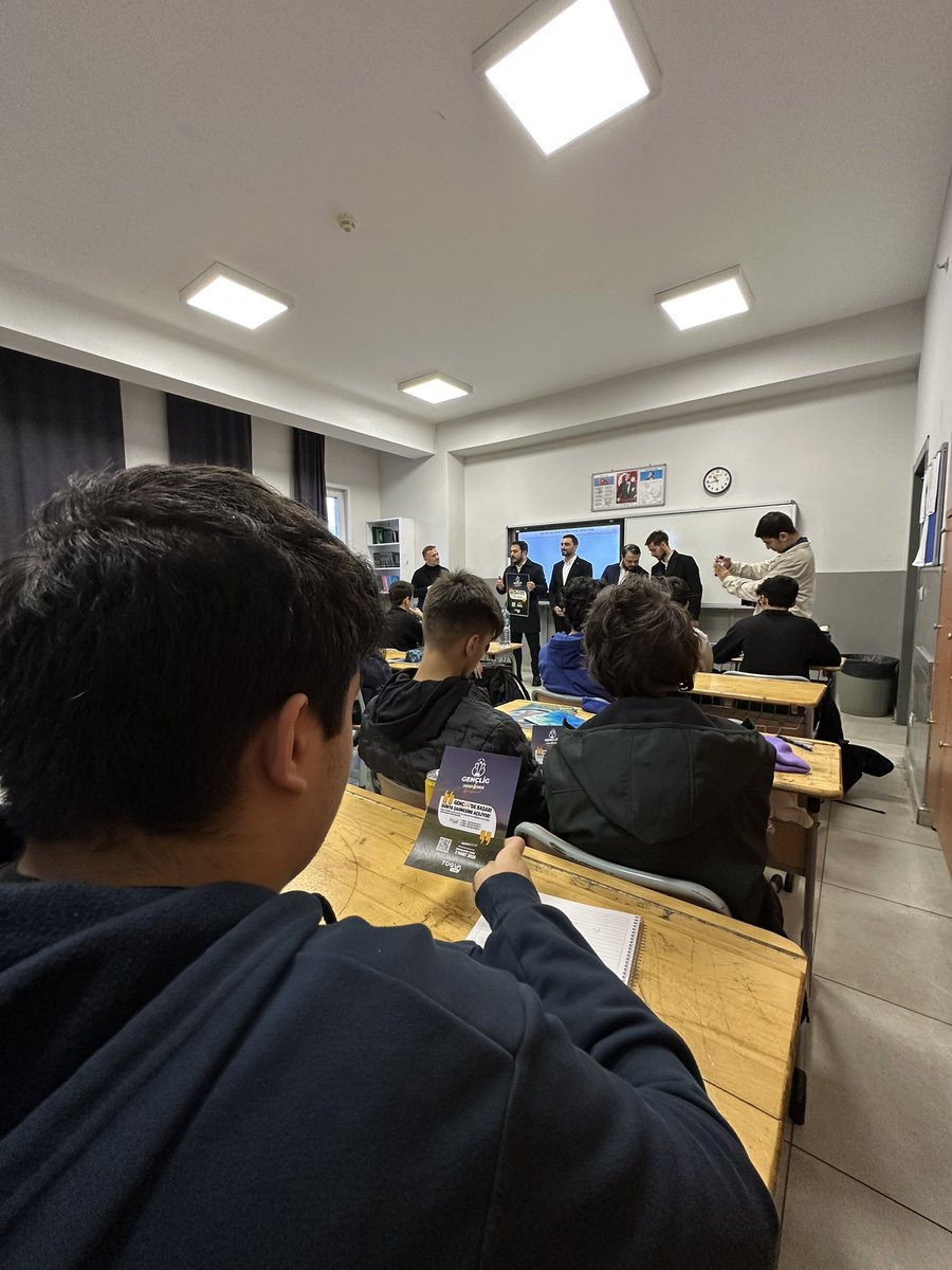 tugvalise's tweet photo. GençLig duyuru çalışmalarımız kapsamında “Selam Ver”etkinliğimizi gerçekleştirdik.

Eğitim-öğretim yılının 2. döneminin tüm öğrenci kardeşlerimiz için hayırlara vesile olmasını diliyor, her birine başarılarla dolu bir dönem temenni ediyoruz.

TÜGVA Gençlig ile lig’de Efsane ol!⚽️ https://t.co/lMnbqRI7Xd