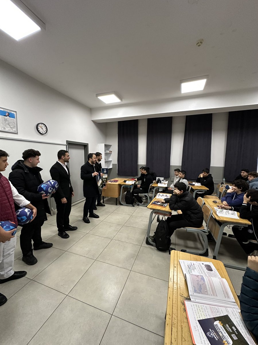 GençLig duyuru çalışmalarımız kapsamında “Selam Ver”etkinliğimizi gerçekleştirdik.

Eğitim-öğretim yılının 2. döneminin tüm öğrenci kardeşlerimiz için hayırlara vesile olmasını diliyor, her birine başarılarla dolu bir dönem temenni ediyoruz.

TÜGVA Gençlig ile lig’de Efsane ol!⚽️