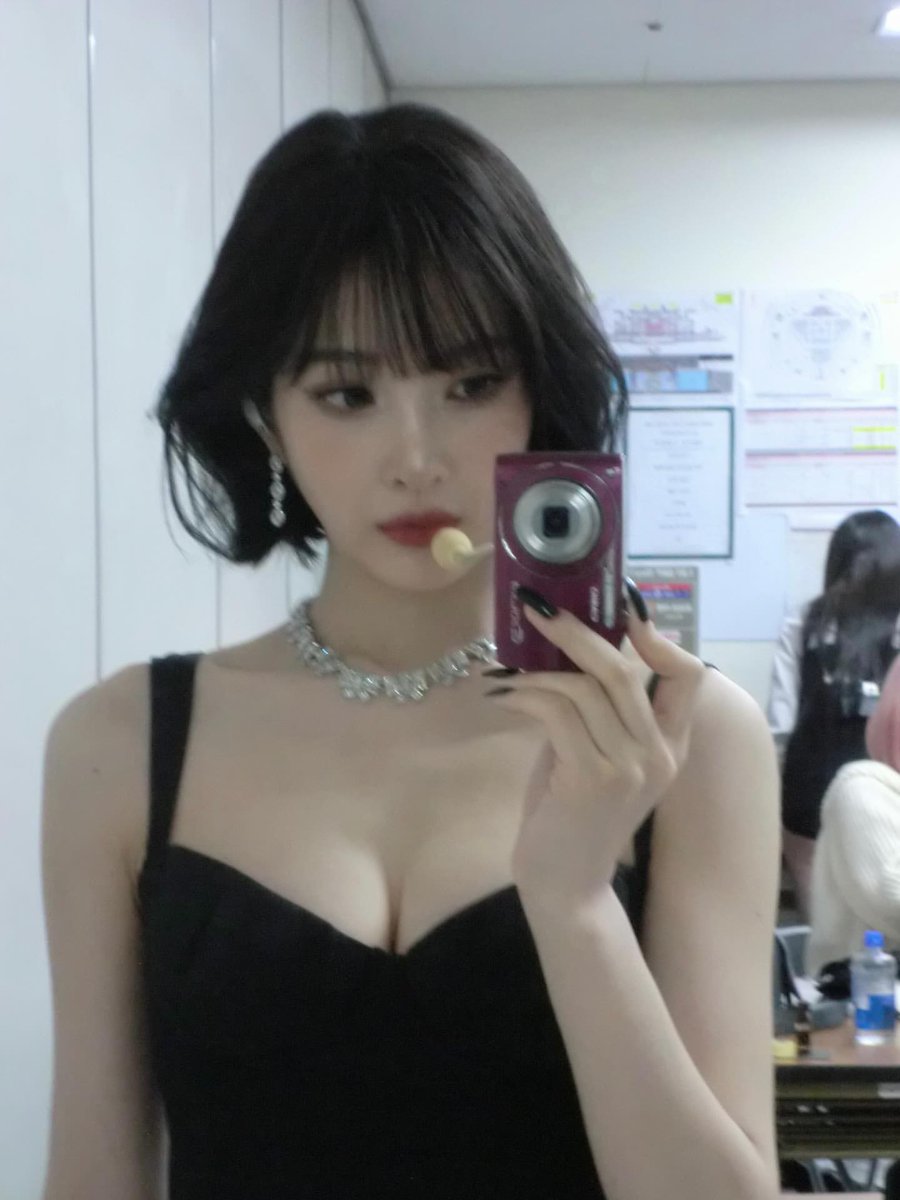 joystgrm's tweet image. [INSTAGRAM POST] - 14P1V

🐈‍⬛🩶🩶
instagram.com/p/DUPX7uAkrDm

@RVsmtown #RedVelvet #레드벨벳 #Joy #조이  
260202 · 12:20:19 KST