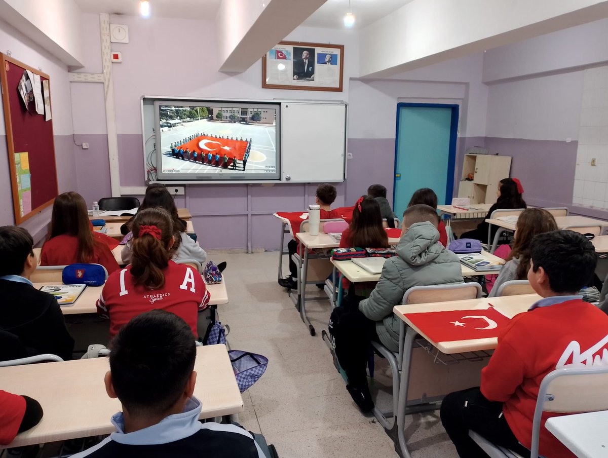 #BayraklaBaslayanOkul 
<a href="/tekirdagmem/">Tekirdağ İl Millî Eğitim Müdürlüğü</a> <a href="/drazizyeniyol/">Dr. Abdülaziz YENİYOL</a> <a href="/IlceSarkoy/">Şarköy Milli Eğitim Müdürlüğü</a> <a href="/bariselma_/">Barış Elma</a>