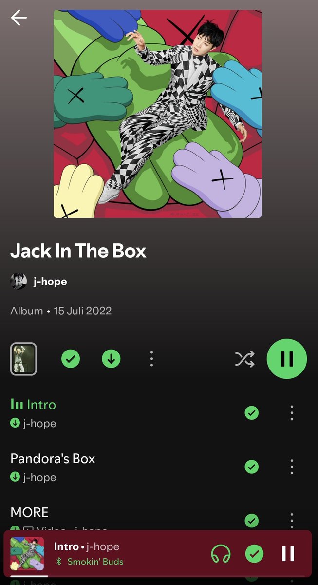 bluehoya_'s tweet image. on my way to work ❤️
#JackInTheBox  
#JITBTo1B  
#StreamJackInTheBox  
#jhope